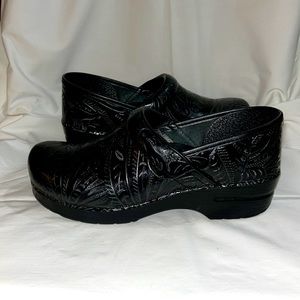 Dansko Professional Clog Tooled Black Leather Size EU41/US10.5-11 EUC